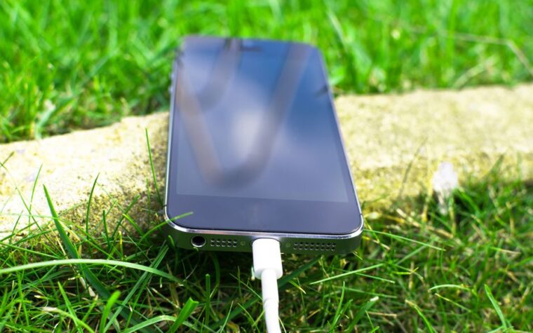Cargador solar celular: guía experta 2026 ¿cuál funciona?