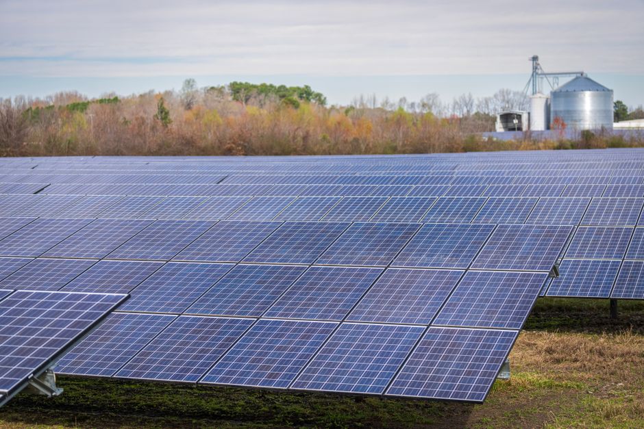 Mendoza lanza créditos por $5.500 millones para que pymes instalen paneles solares